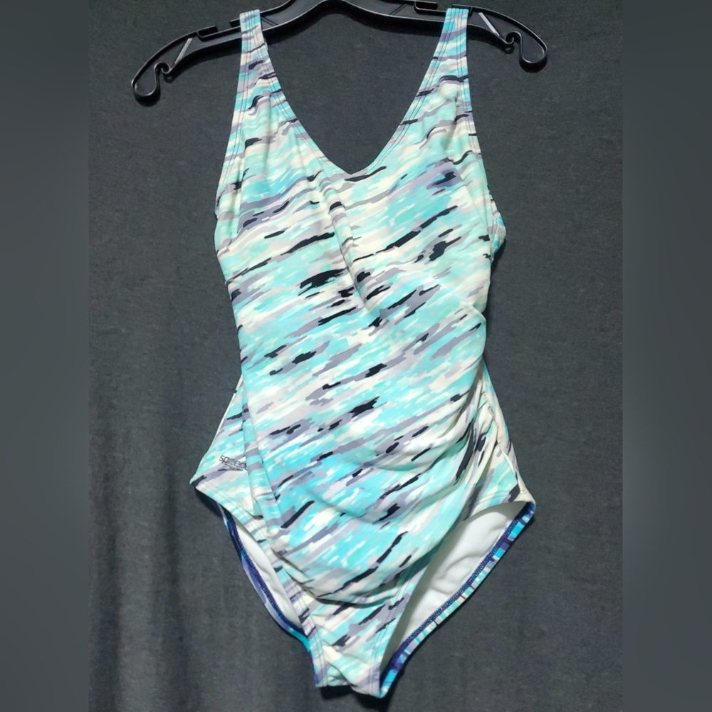WOMENS ATHLETIC SPEEDO SWIMSUIT  SZ 8